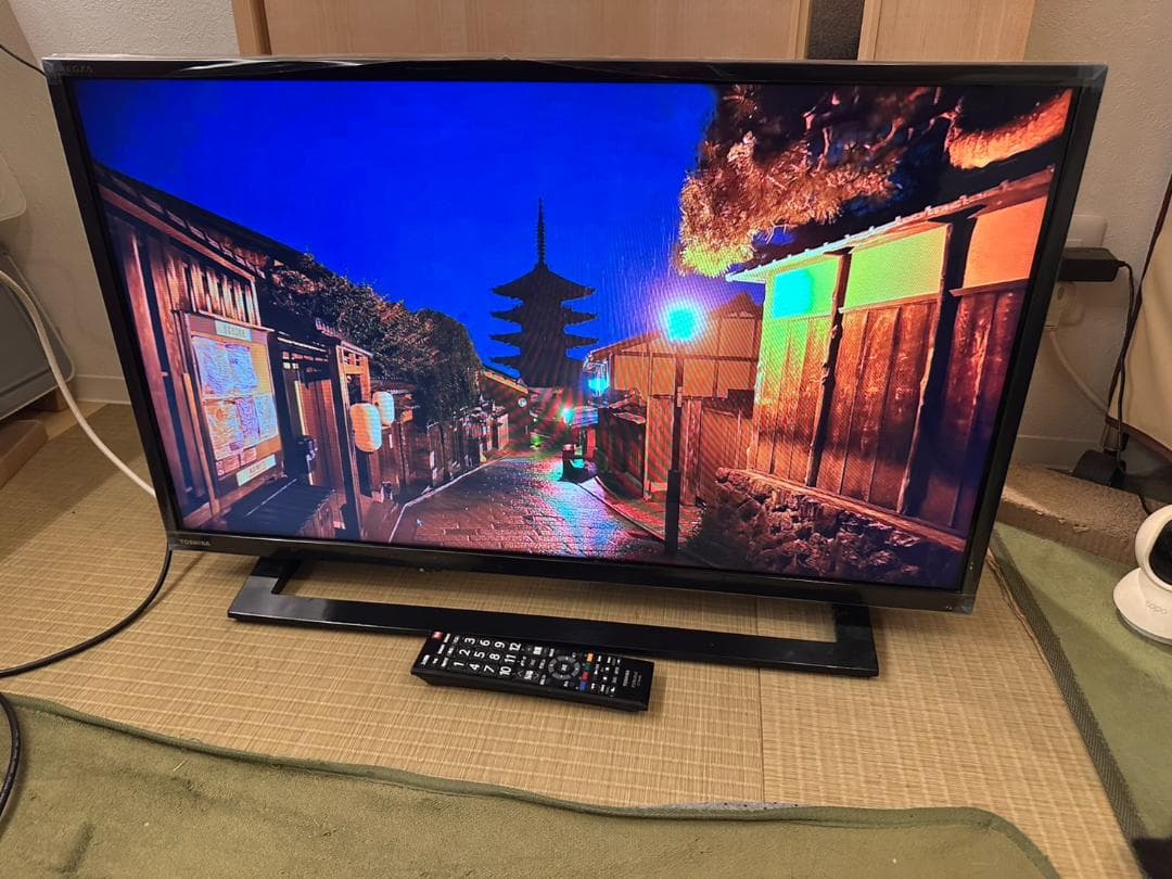 東芝 TOSHIBA　レグザ　テレビ 32型　32S22　2019年製　極美品！