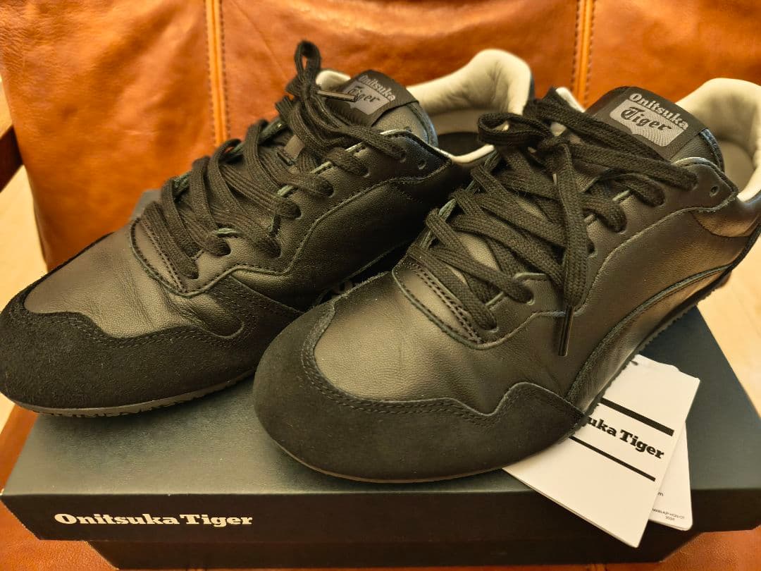 新品同様　Onitsuka Tiger SERRANO CL ブラック/27.0 Onitsuka Tiger（オニツカタイガー） スニーカー SERRANO CL BLACK