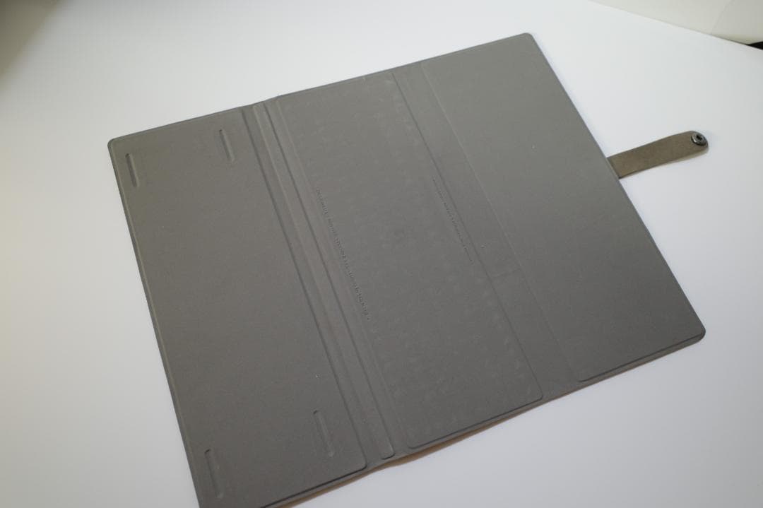 NuPhy Air60 V2 メカニカルキーボード（キーボードケース付き）