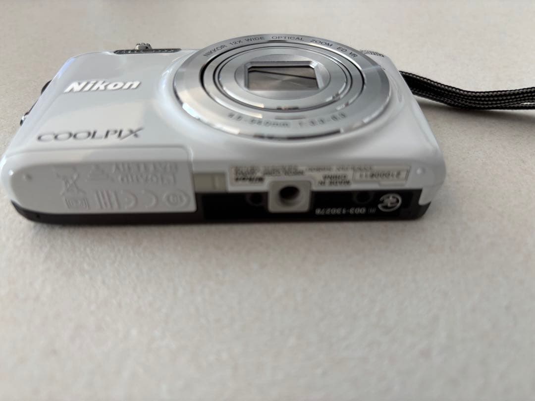 Nikon COOLPIX S6800 ホワイト デジカメ　13086