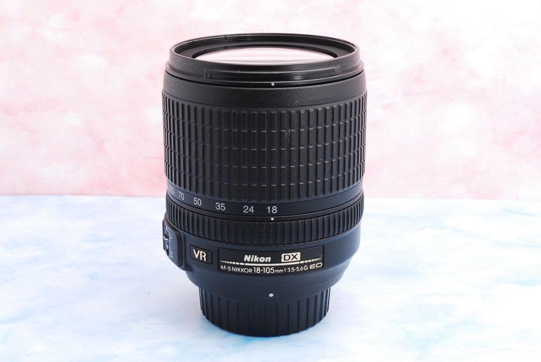 Nikon AF-S DX 18-105mm f3.5-5.6 VR★極美品