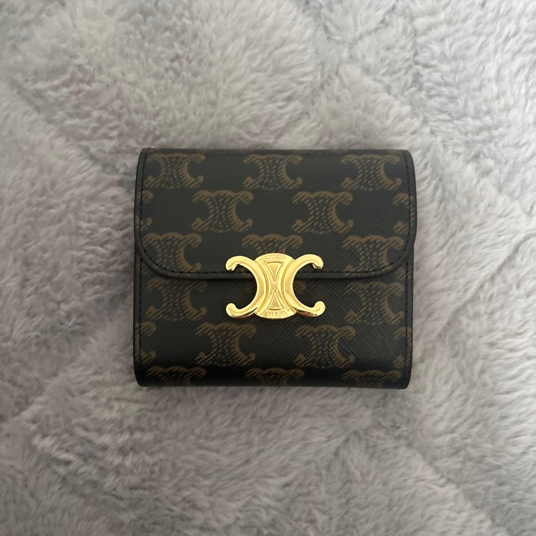 CELINE 三つ折り財布 ブラック ゴールド CELINE（セリーヌ） トリンオフ 三つ折り財布 レザー 黒 レディース