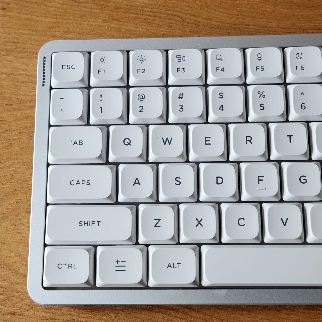 【茶軸へ変更可】NuPhy AIR75 v3 red nano US配列