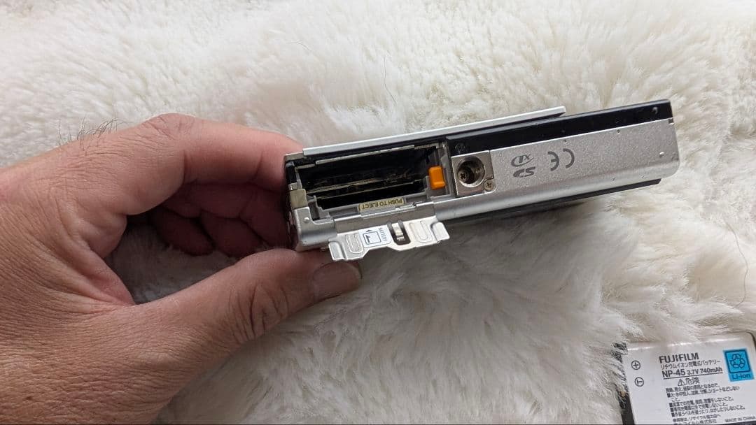 ■富士フイルム デジタルカメラ FinePix Z100fd FUJI