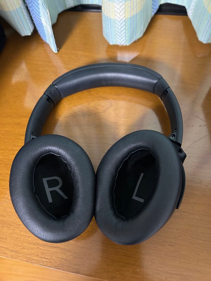 Bose QuietComfort headphones と6.35変換プラグ