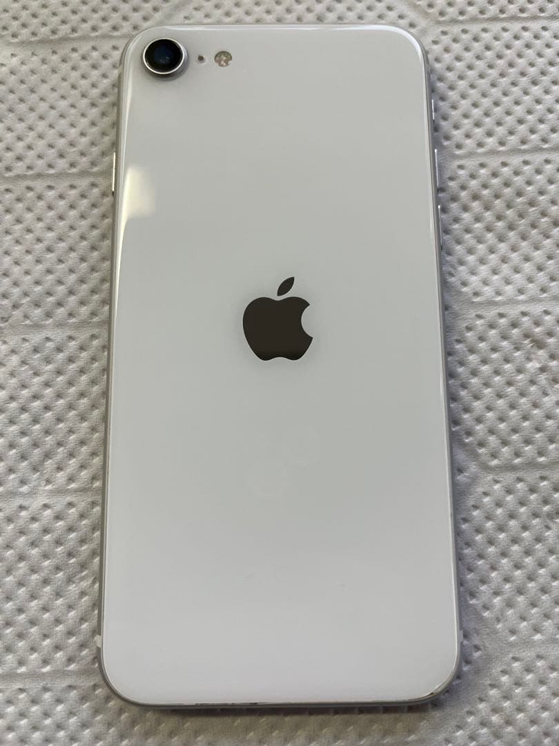 iPhone SE 第２世代　本体　64GB 箱有り