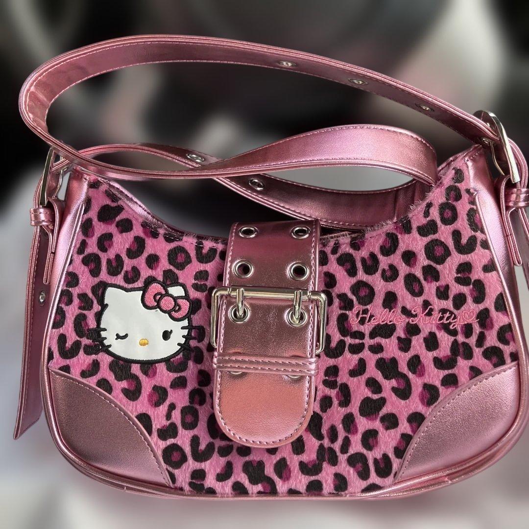 ハローキティ アベイルショルダーバッグピンクヒョウ柄 - メルカリ