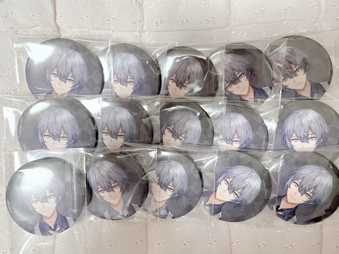 小柳ロウ 缶バッジ アニカフェ 15点 グッズ > バッチ類 > 【グッズ-バッジ】にじさんじ（HEROES） 台紙付き