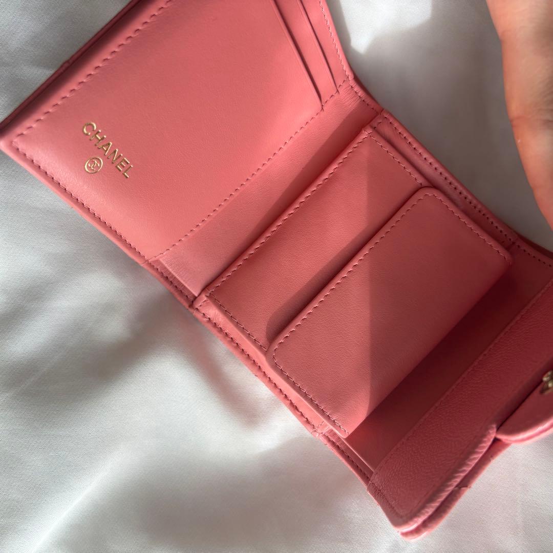 CHANEL 二つ折り 財布 ピンク キルティング - メルカリ