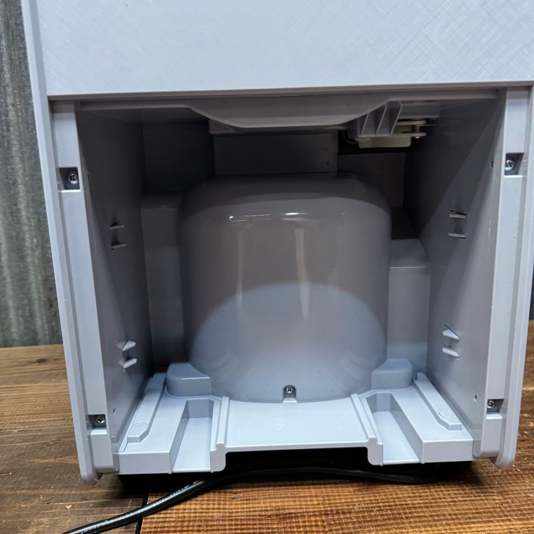 YAMAZEN 除湿機　YDC-H60(LGR) 2024年製　山善