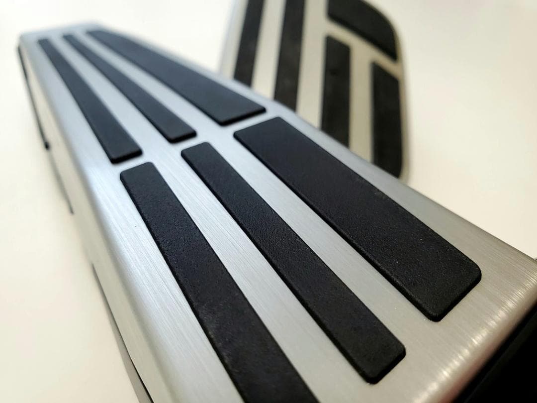 85.80系ハリアーに☆ レクサス純正 アルミペダル2点 R3年11月～ 改良版