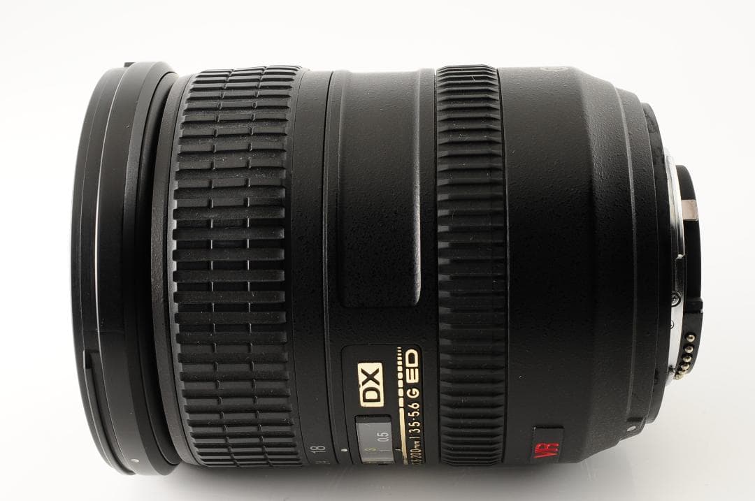 ニコンDX AF-S NIKKOR 18-200mm F3.5-5.6ED VR