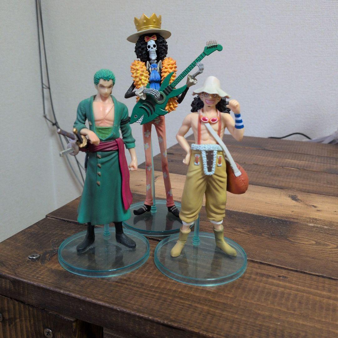 ワンピース フィギュア 3体セット箱なしです。 - メルカリ