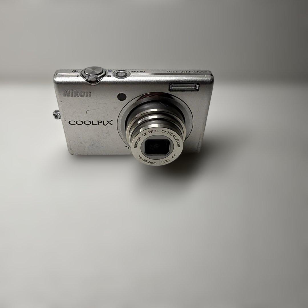 Nikon COOLPIX S570 コンパクトデジタルカメラ