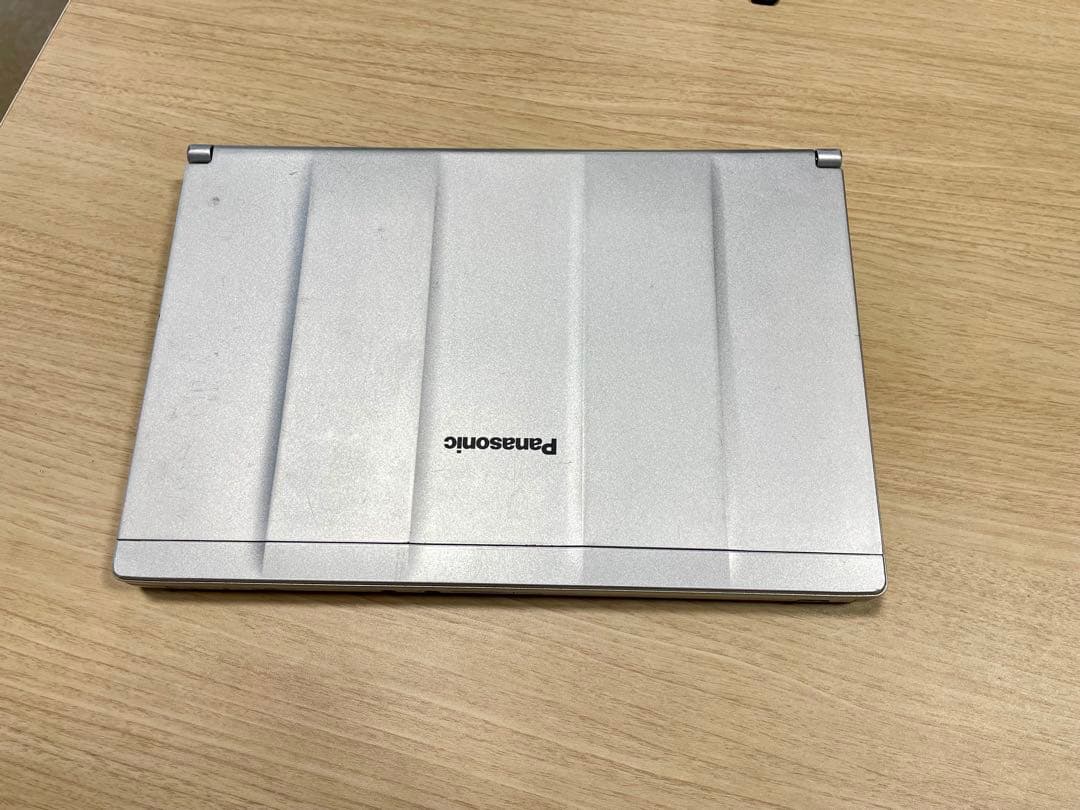 Panasonic Let's note シルバー