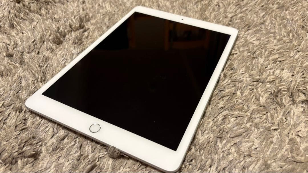 Apple iPad第7世代(2019年発売)32GBシルバー iPad Wi-Fi 32GB - シルバー（第7世代） [整備済製品] - Apple（日本）