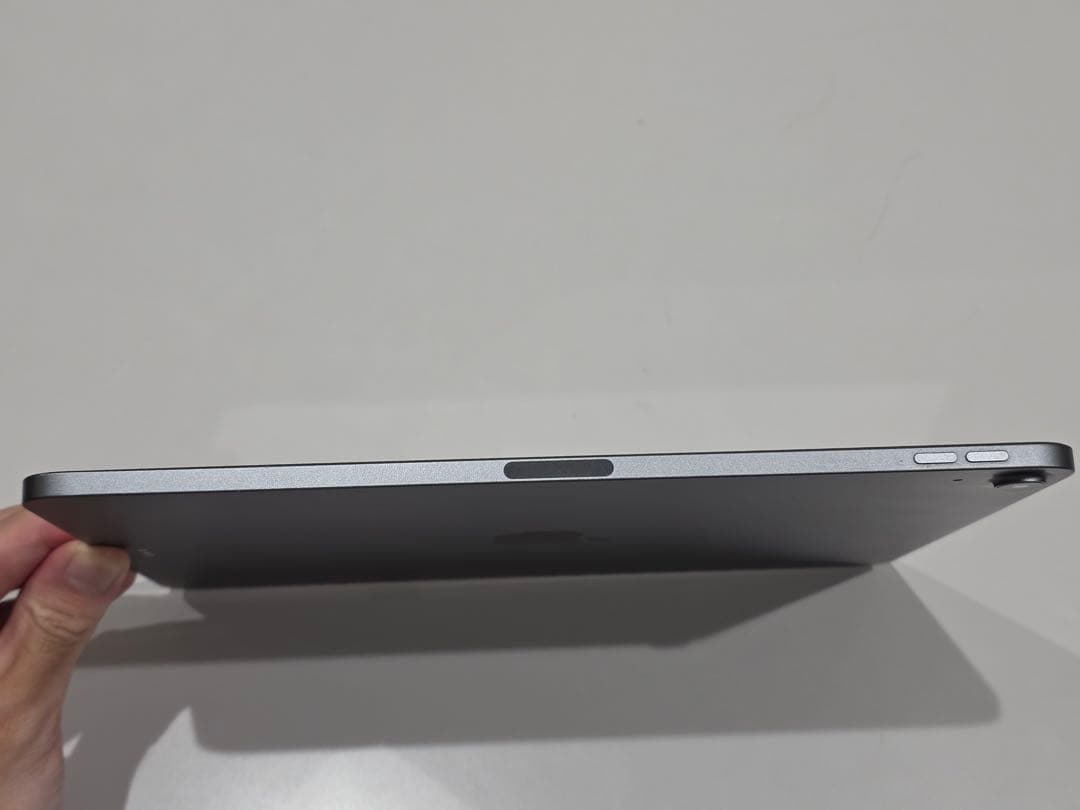 【美品】iPad Air 第5世代　256G Wi-Fiモデル　スペースグレイ