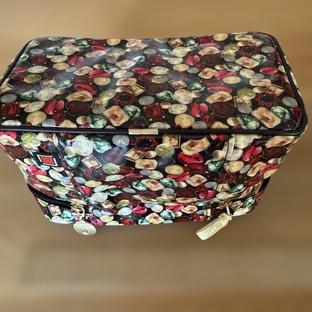 アルティザン&アーティスト 宝石模様のポーチ - メルカリ