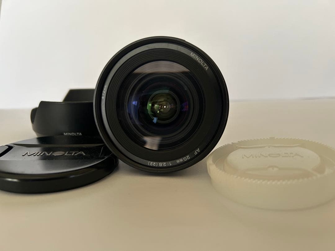 MINOLTA AF 20mm F2.8 広角レンズ　フード・キャップ付き