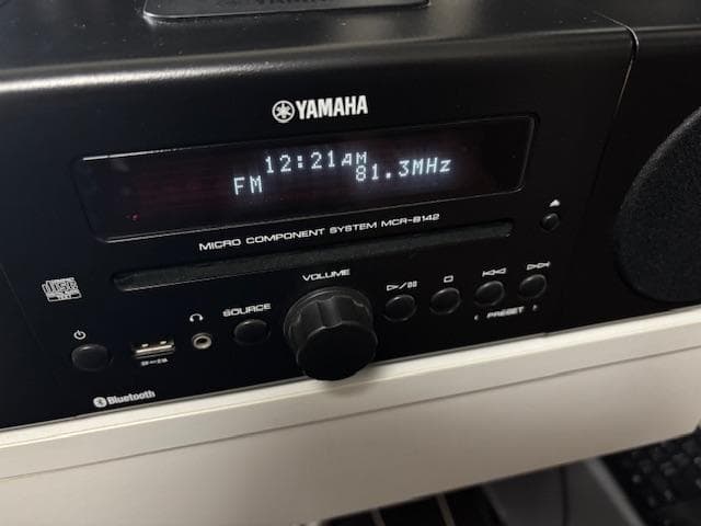 美品　YAMAHA MCR-B142 ミニコンポ おまけiPodつき