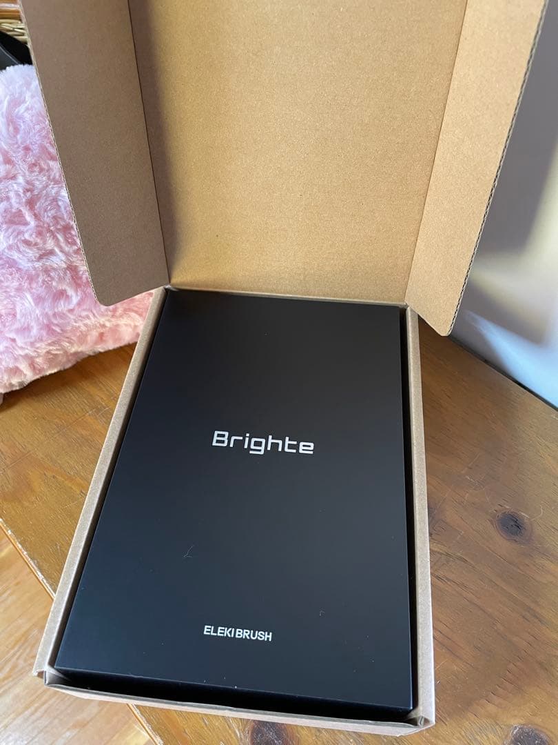 エレキブラシ　リフト美顔器　brighte