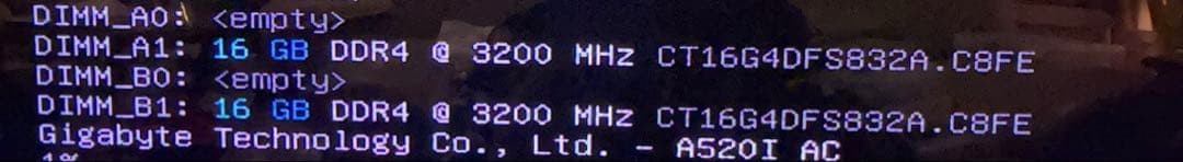 Crucial 16GB DDR4 3200MHz メモリー　2枚　32gb