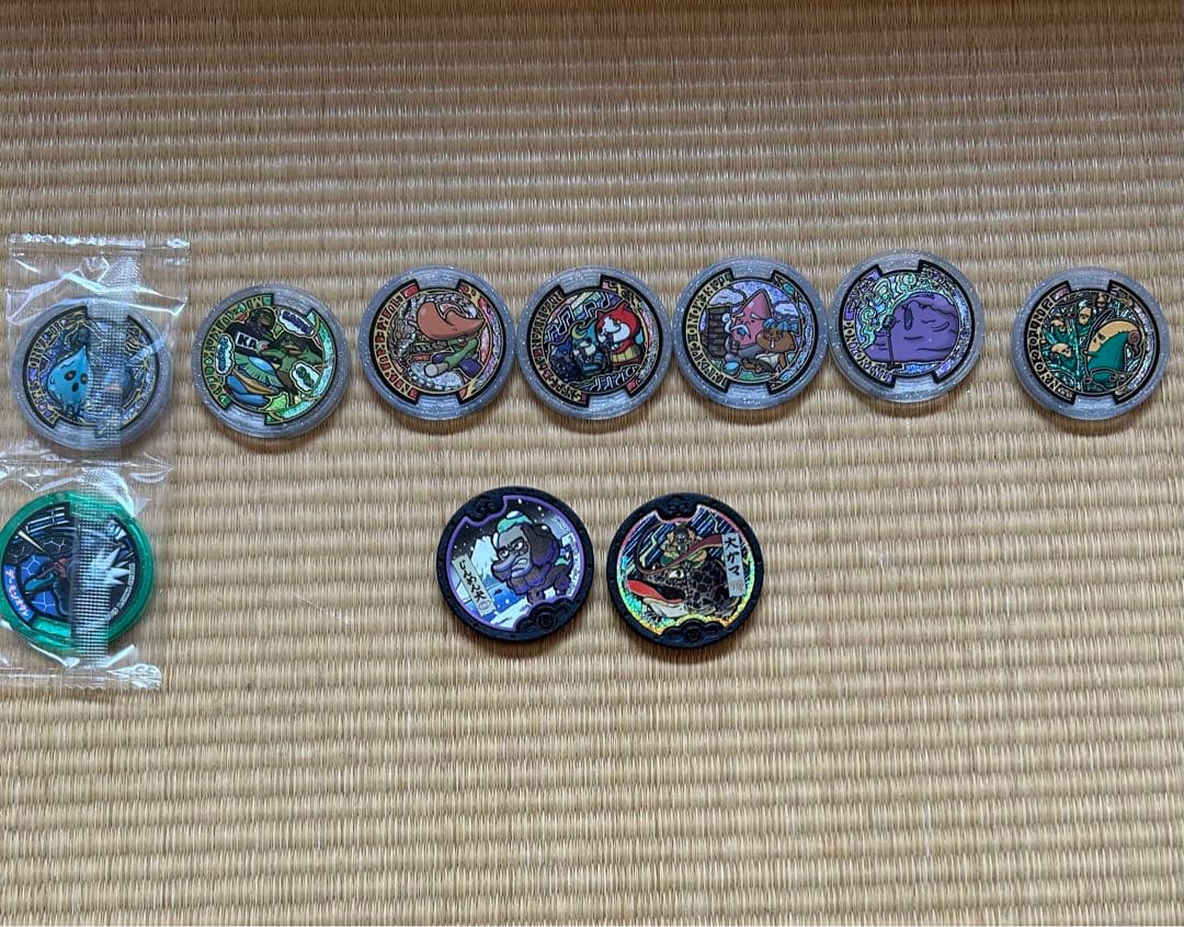 妖怪メダル 妖怪大辞典まとめ売り 引退品364枚 - メルカリ