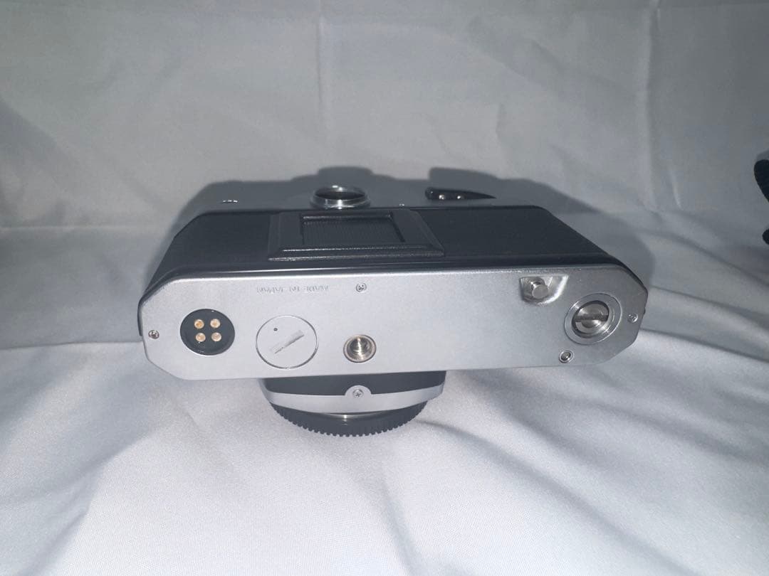 Nikon FE2 シルバー フィルムカメラ 一眼レフ 完動品