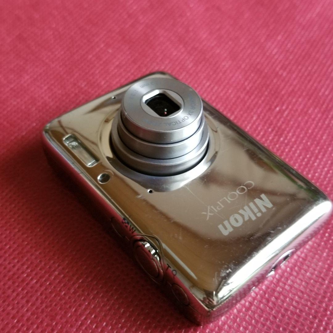 実動 Nikon ニコン COOLPIX S02 超小型ボディー希少 コンデジ