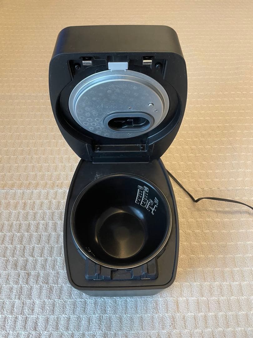 アイリスオーヤマ 圧力IHジャー炊飯器 5.5合　RC-PGA50 2024年式