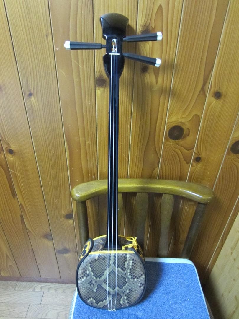 三線工房ひかり 沖縄三線 本皮強化張 中古整備品 ハードケース付属3