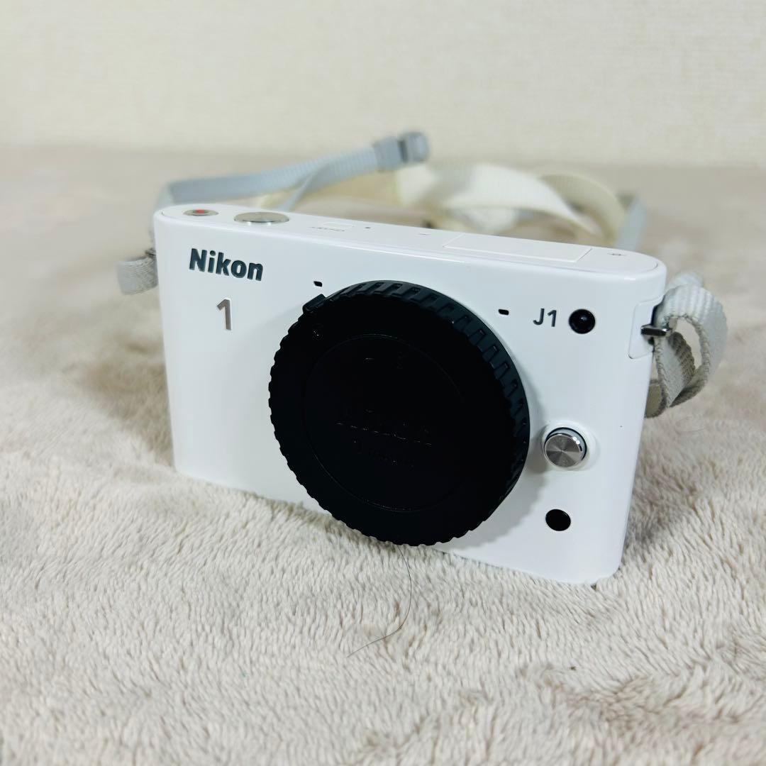 【美品】Nikon1 J1MODEL Zoom Lens Kit