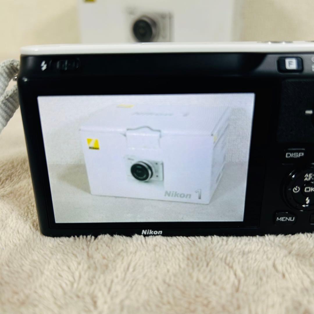 【美品】Nikon1 J1MODEL Zoom Lens Kit