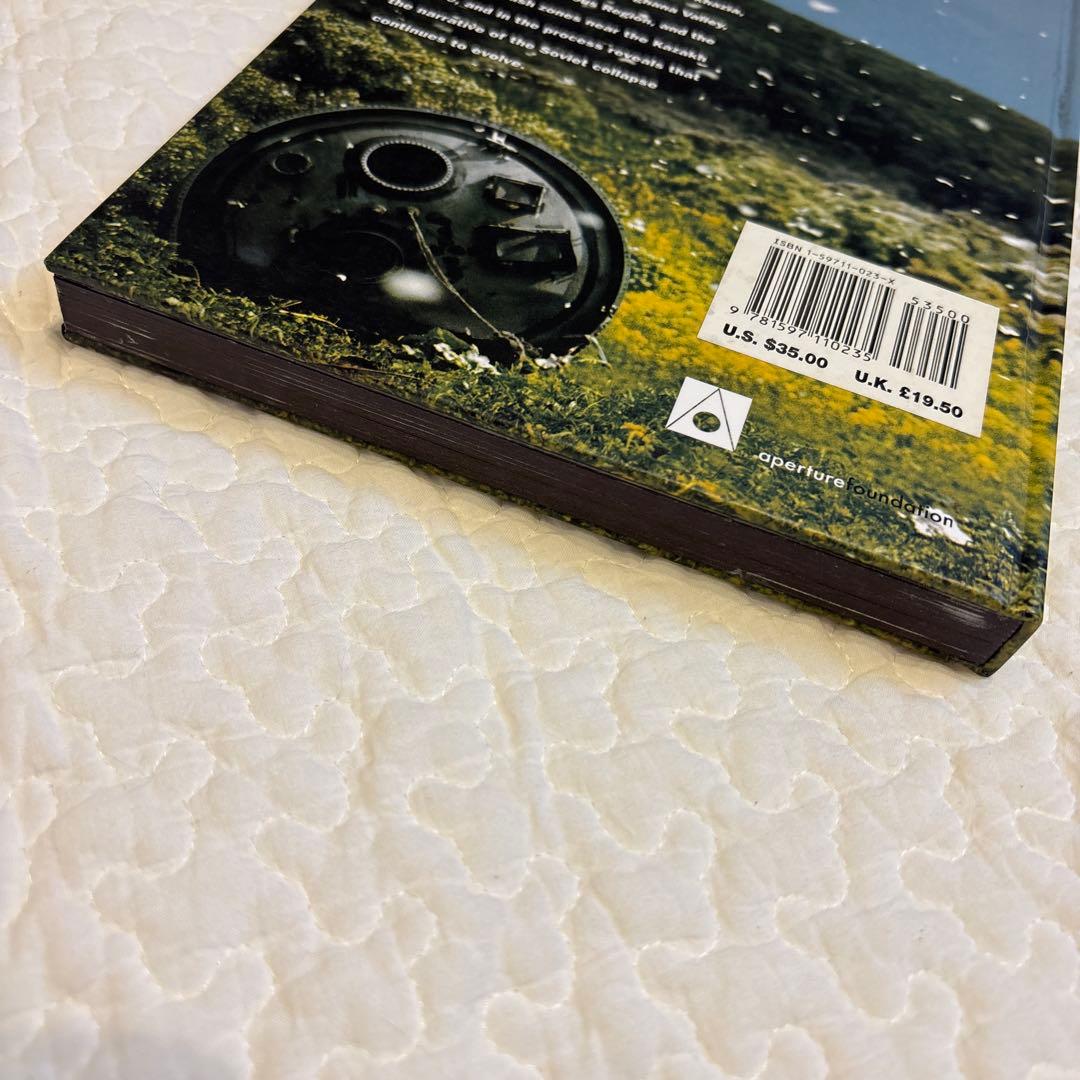 アート・デザイン・音楽 Jonas Bendiksen \"Satellites\"