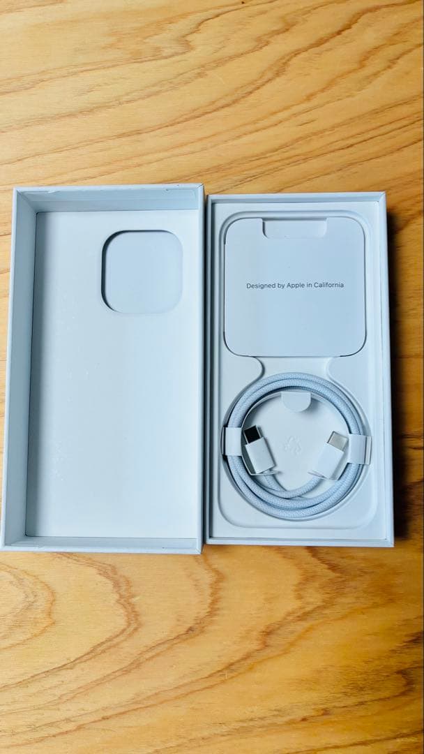 Apple iPhone 15 PRO ブラックチタニウム　256GB ジャンク