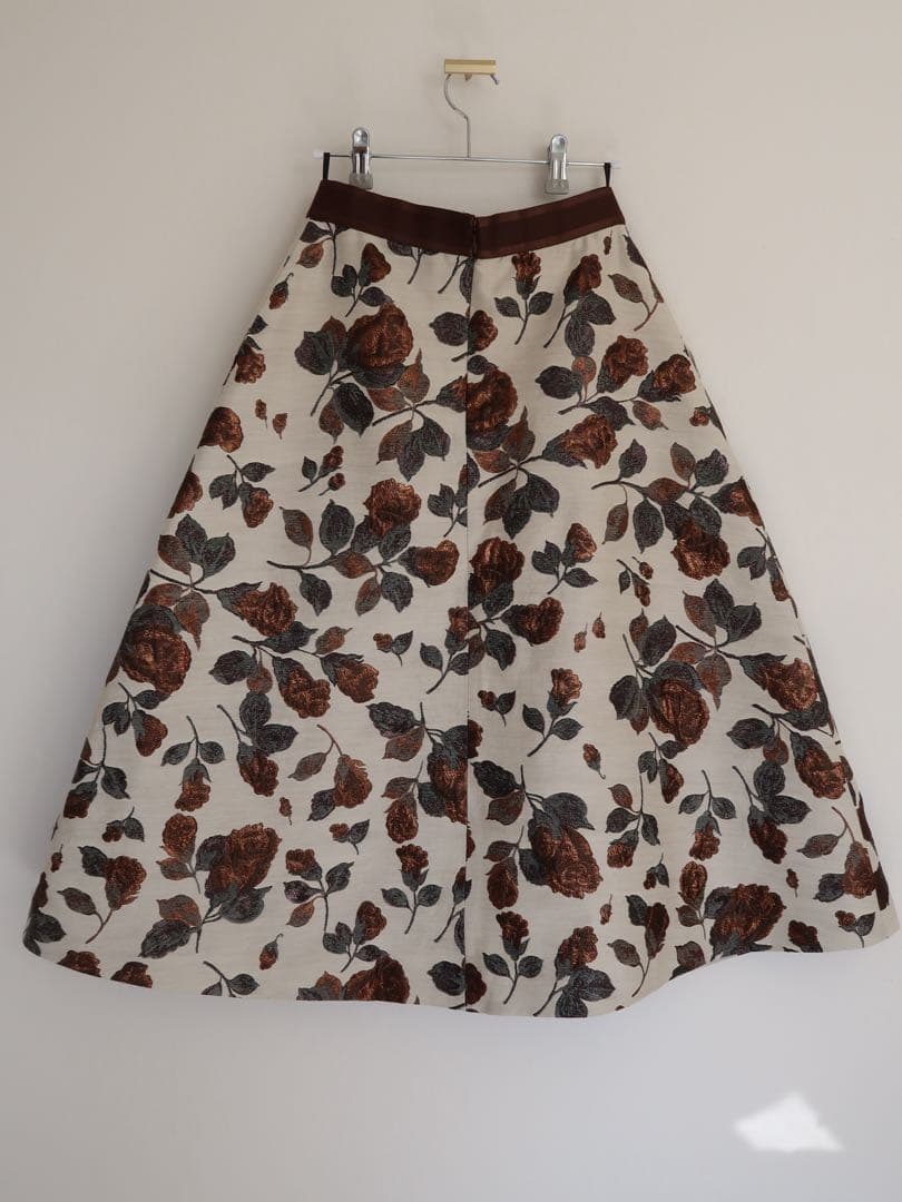 タグ付き 2024AW ANAYI フラワージャガード スカート アナイ 36 - メルカリ