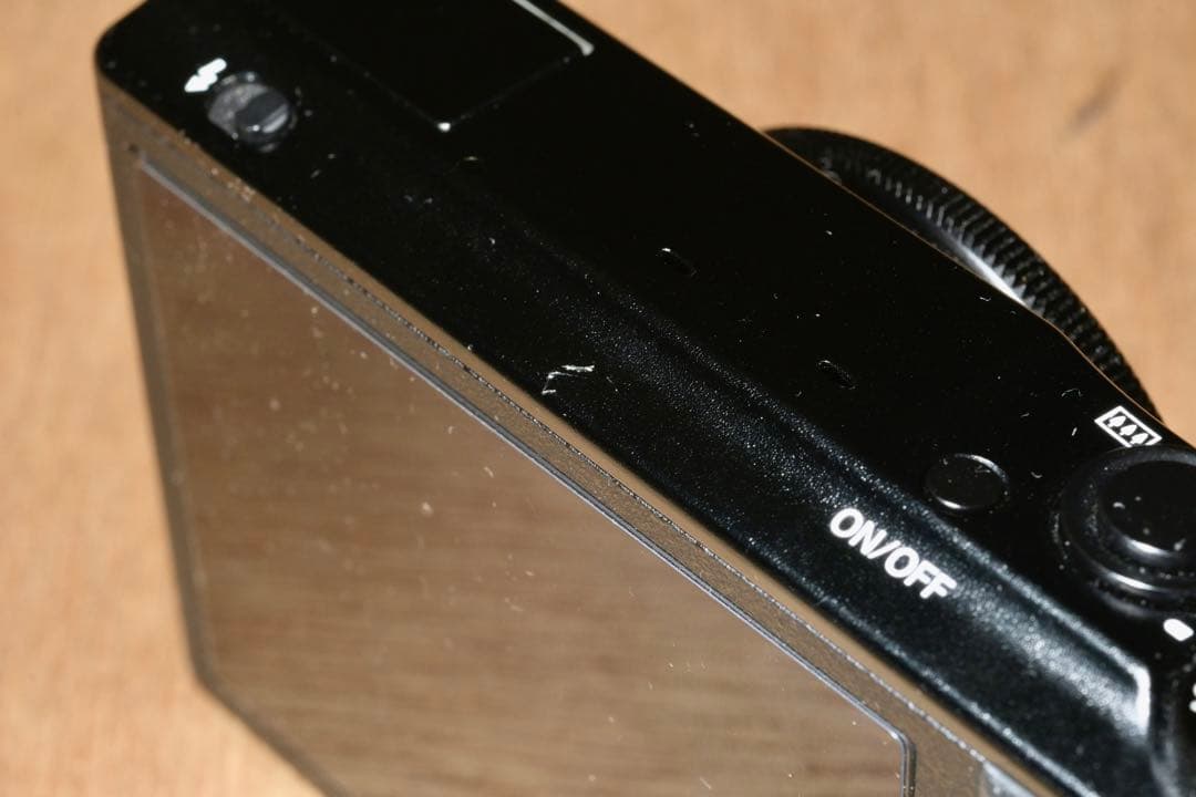 美品 FUJIFILM XQ1 コンパクトデジタルカメラ