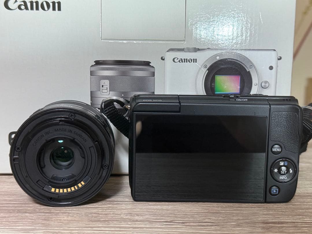 Canon EOS M10 ミラーレス一眼