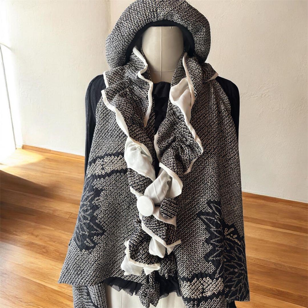 着物リメイク絞りのジレのセットアップ、ストール、ベレー帽可愛いジレです 着物リメイク絞りのジレのセットアップストール、ベレー帽 - メルカリ