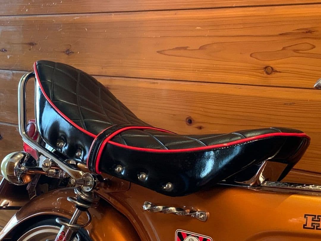 ダックス エナメル ダイヤ柄 バナナシート カスタム ローダウン