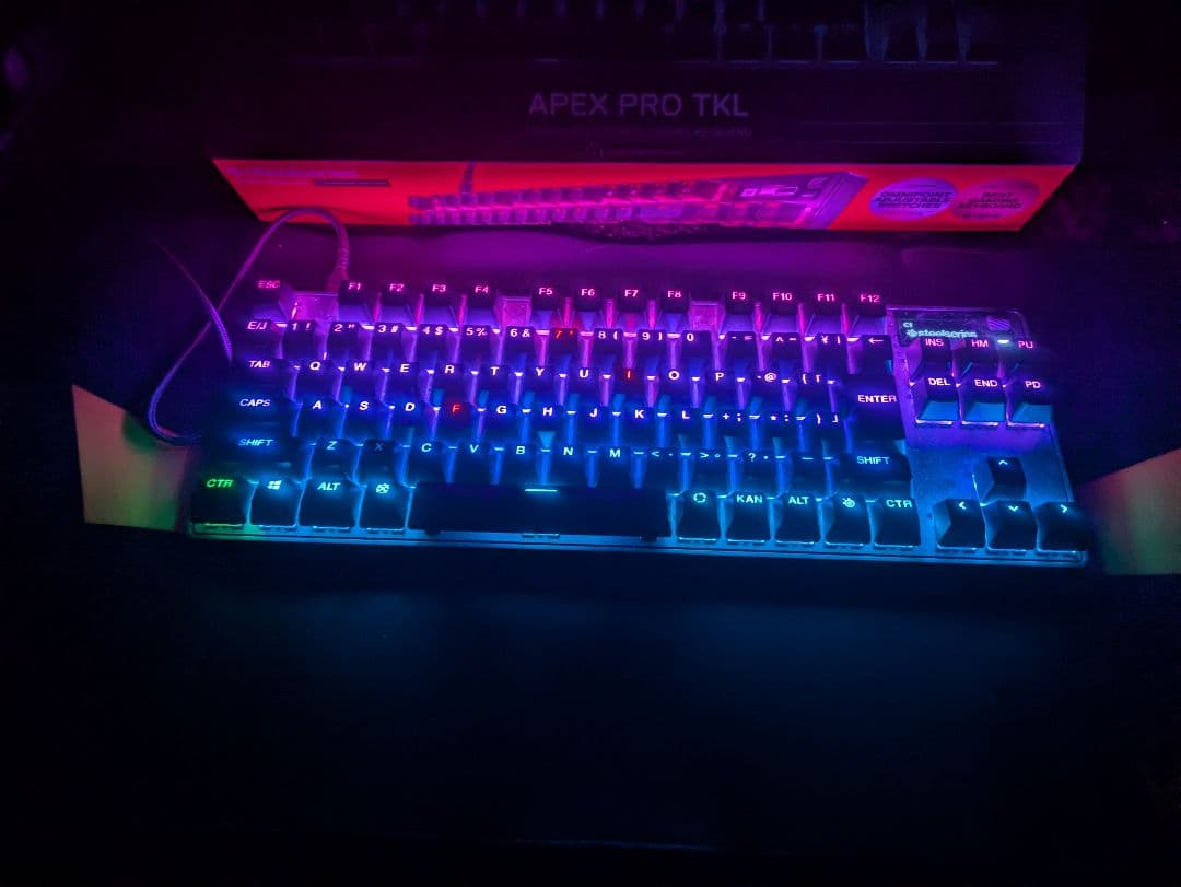 SteelSeries Apex Pro TKL RGBキーボード本体