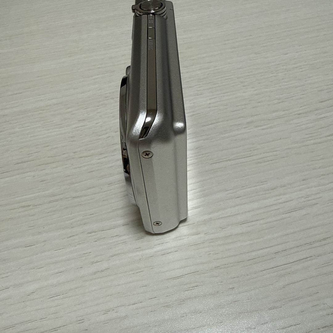 CASIO EXILIM EX-Z900 美品　シルバー　デジカメ