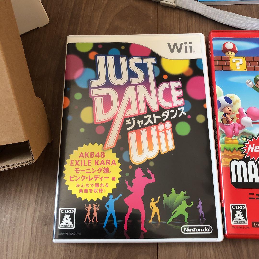 Wii本体箱あり　ソフト4本＋Wiiリモコンプラス