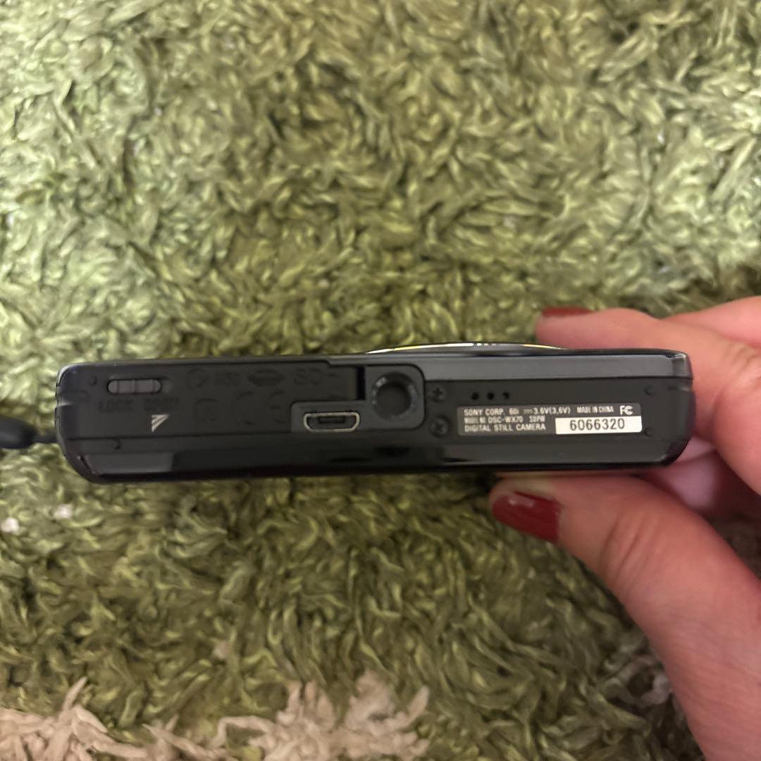 Sony Cyber-shot 16.2MP コンパクトデジタルカメラ