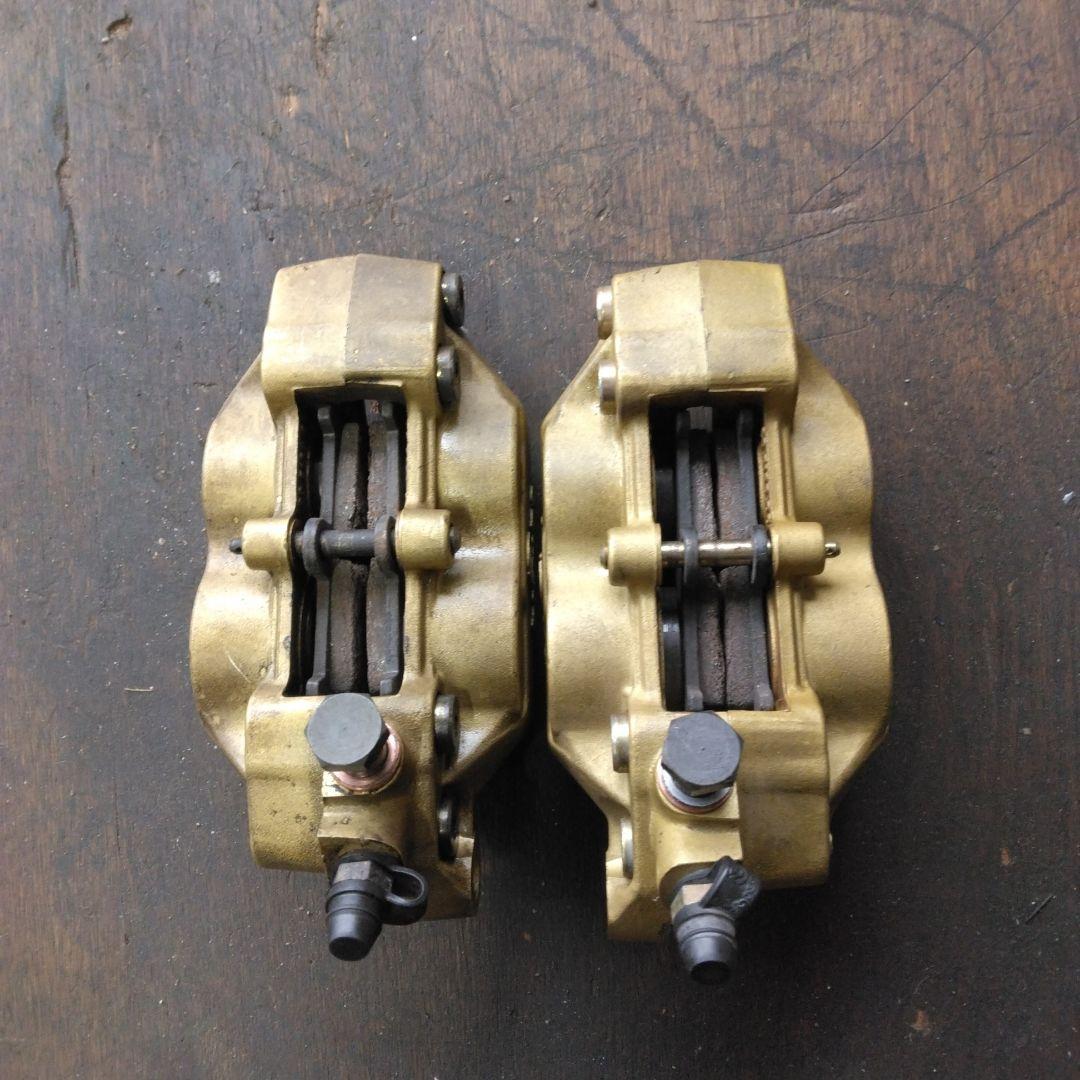 ブレンボbrembo ゴールド ブレーキキャリパー40mmセット - メルカリ