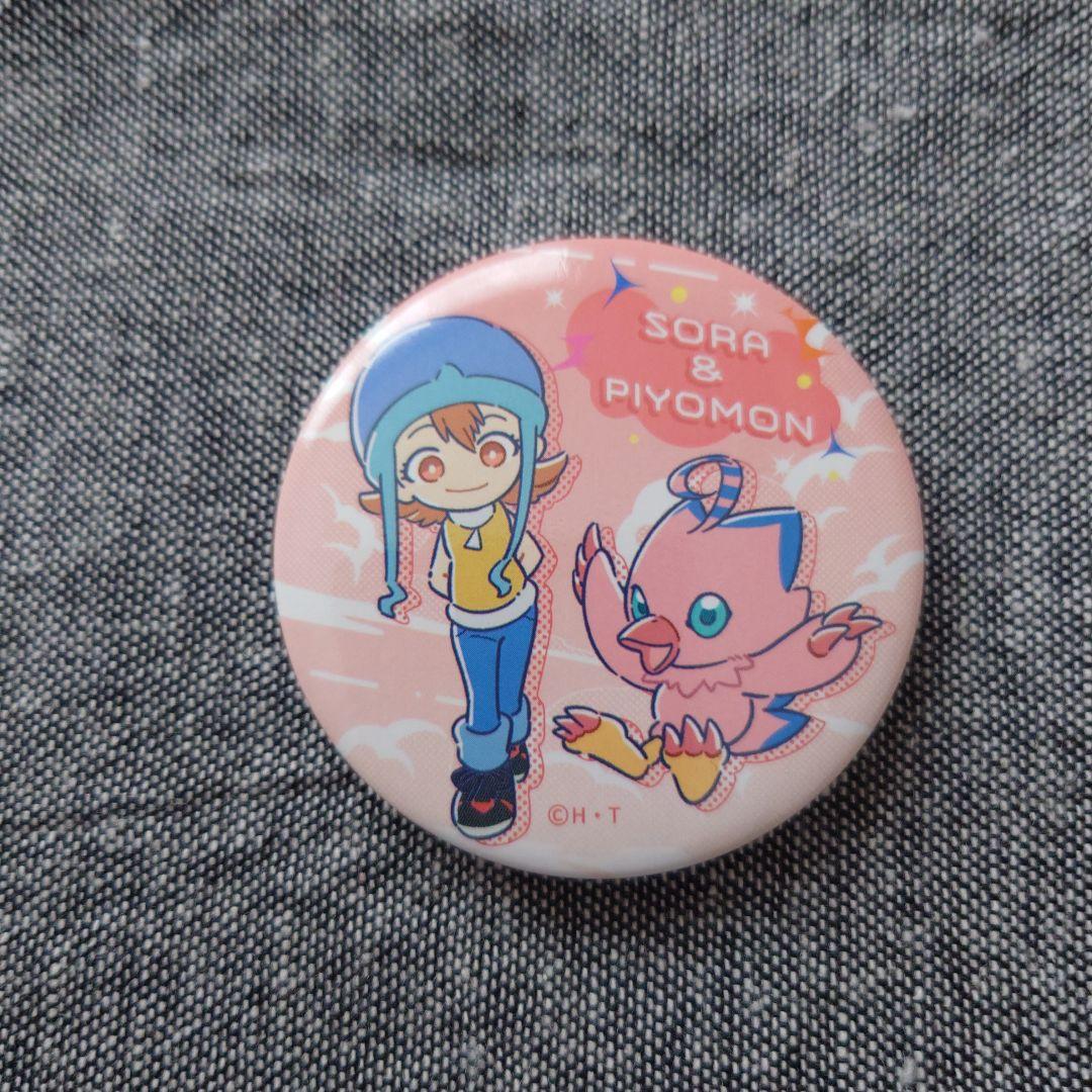 デジモンアドベンチャー 缶バッチ - メルカリ