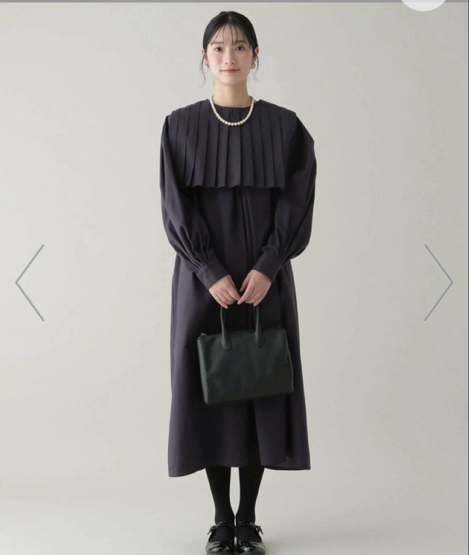 新品《natural by clip》プリーツ襟タックワンピース