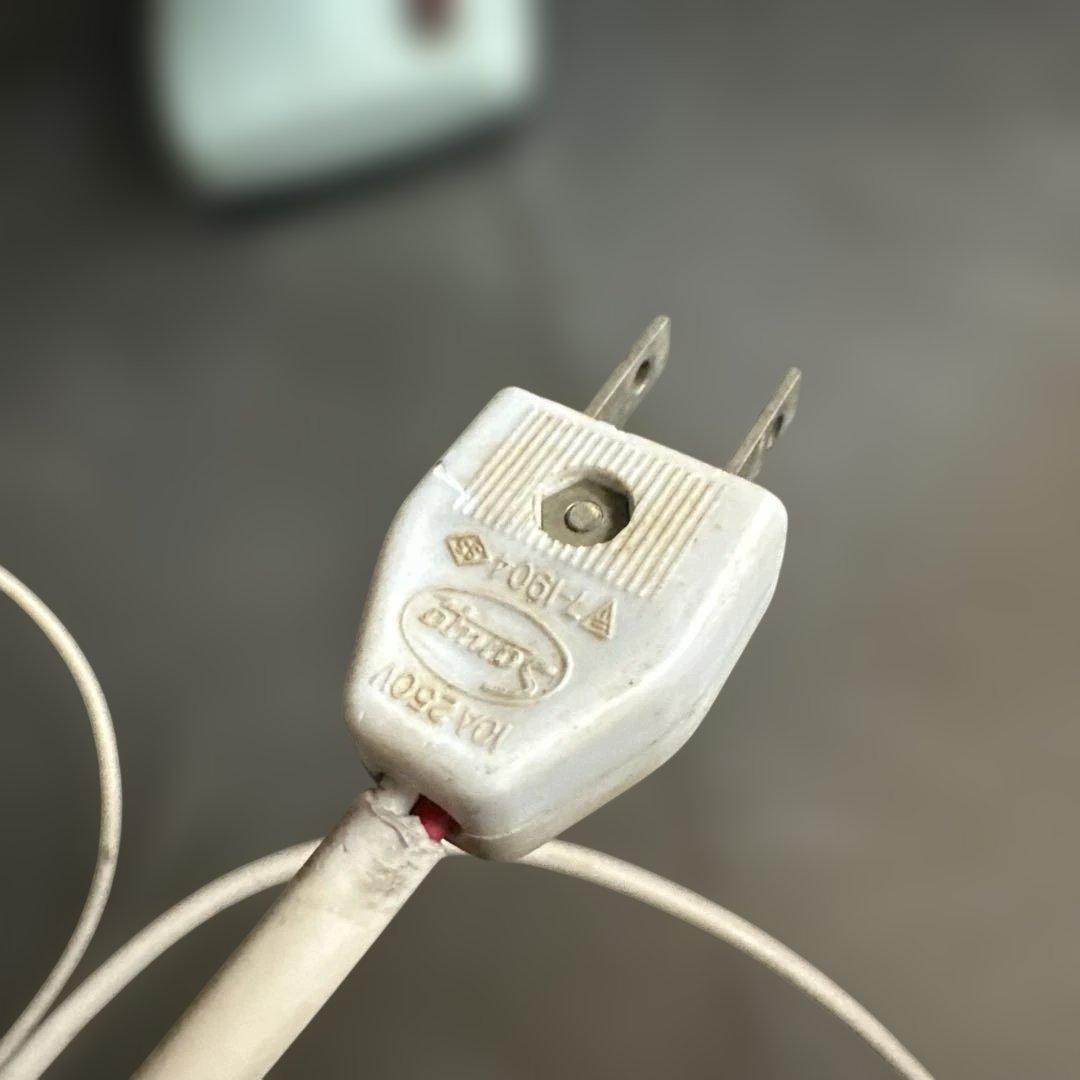 ヴィンテージ　三洋扇風機　サンヨー　通電確認済みとても可愛いカラー！