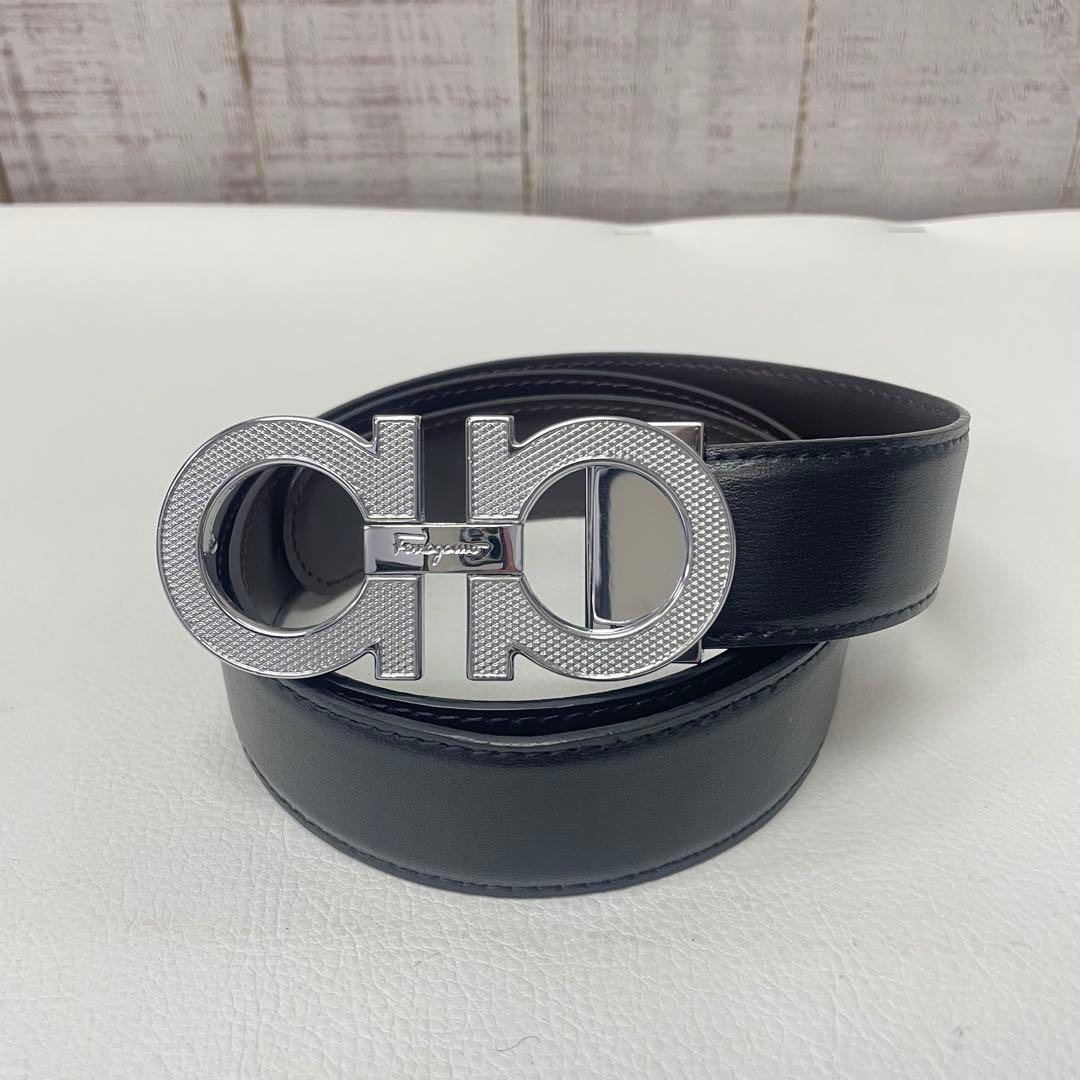 Salvatore Ferragamoレザー ブラック シルバー バックル - メルカリ