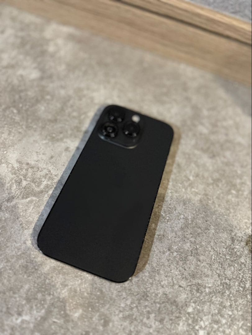 iPhone proブラックSIMフリー